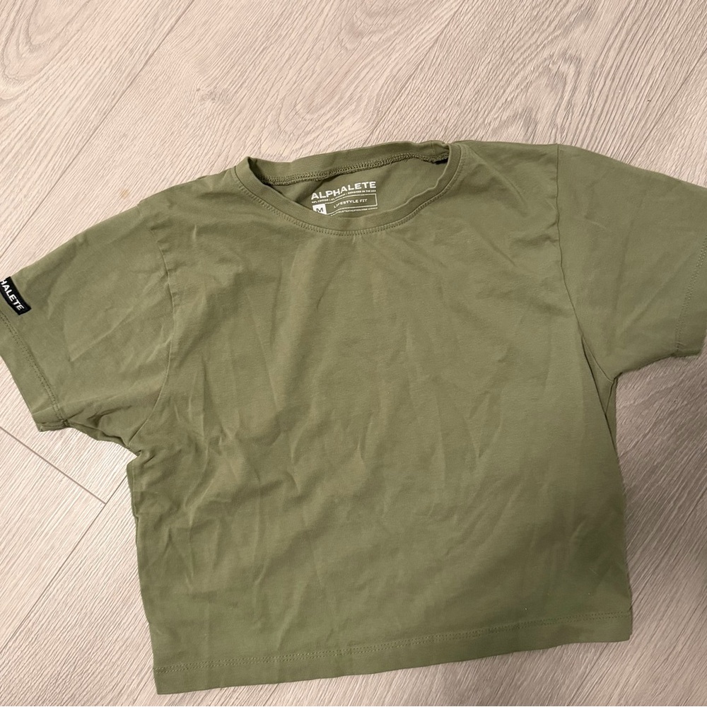 Alphalete Olive Green Cropped Tee - Size M - Picture 2 of 10